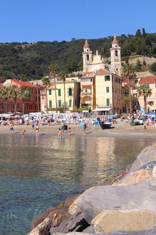 Hotel Garden Laigueglia Εξωτερικό φωτογραφία